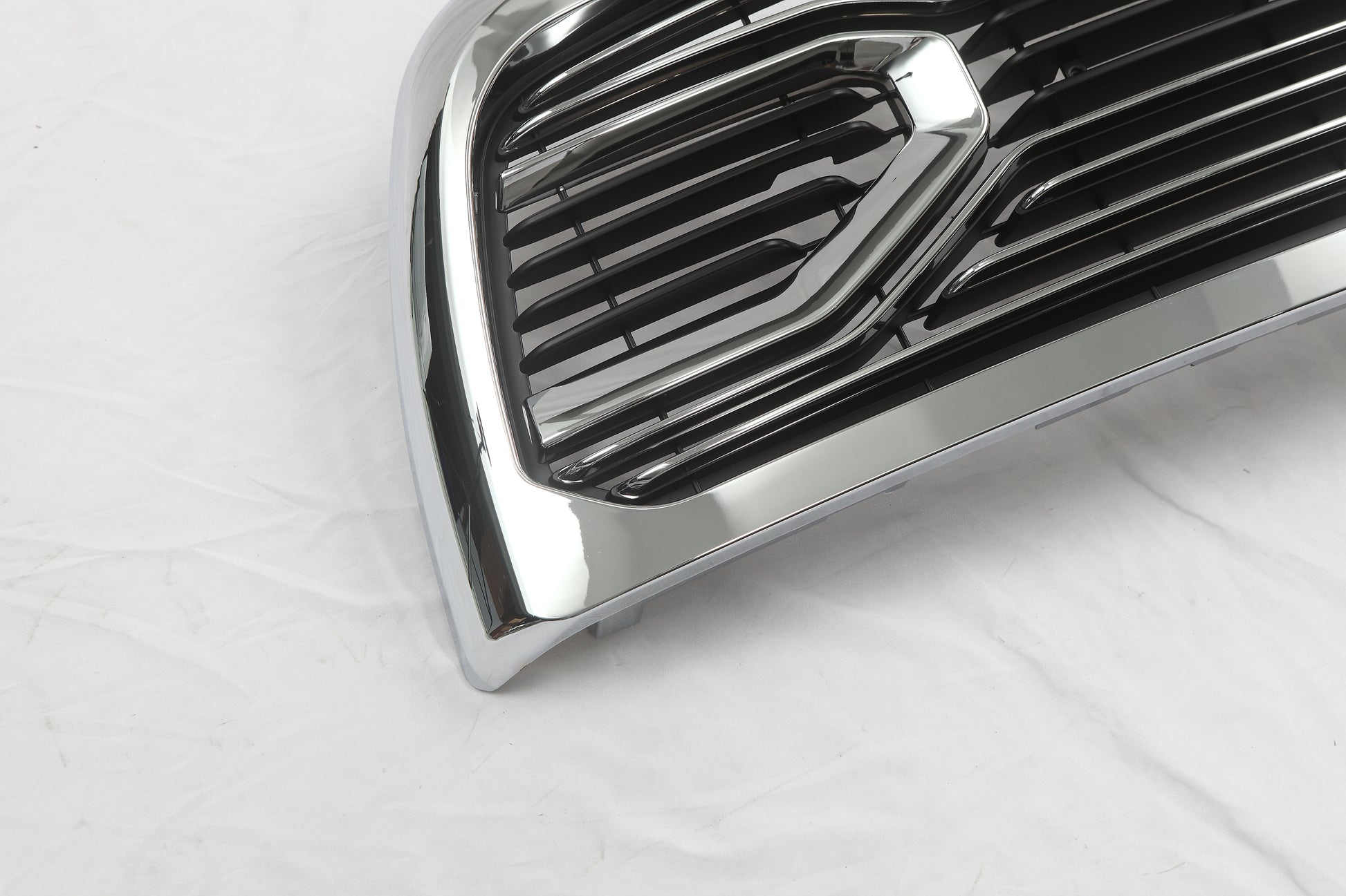 ECOTRIC Front Horn Grille Grill W/Light Compatible with 2006-2009 Dodge RAM 2500 3500 2006-2008 Dodge RAM 1500 Chrome Replacement Shell ECOTRIC Front Horn Grille Grill W/Light Compatible with 2006-2009 Dodge RAM 2500 3500 2006-2008 Dodge RAM 1500 Chrome Replacement Shell